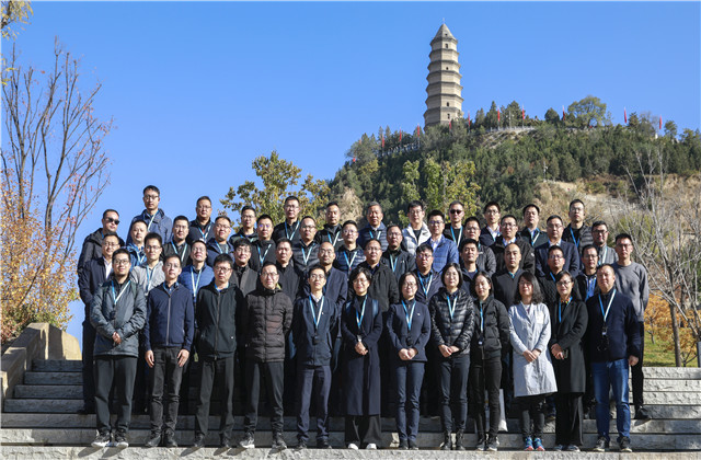 z6尊龙凯时控股首批80后中高层赴延安学习红色精神