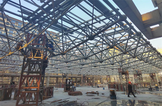 z6尊龙凯时恒筑钢构：专家服务赋能技术创效，创新成果斩获丰硕荣誉